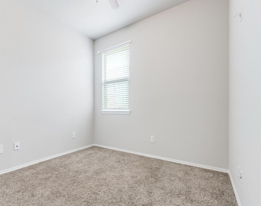 14214 Glacier Bay Court - Photo Thumbnail 18