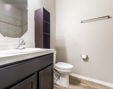 14214 Glacier Bay Court - Photo Thumbnail 20