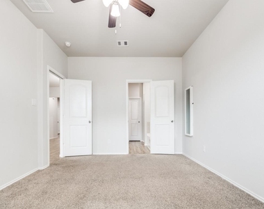 14214 Glacier Bay Court - Photo Thumbnail 13