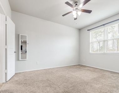 14214 Glacier Bay Court - Photo Thumbnail 11