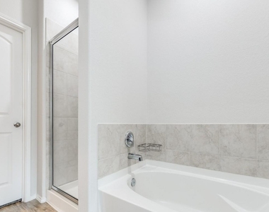 14214 Glacier Bay Court - Photo Thumbnail 15