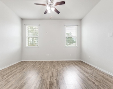 14214 Glacier Bay Court - Photo Thumbnail 7