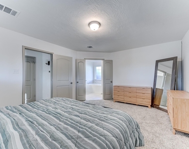 204 Shoreview Drive - Photo Thumbnail 26