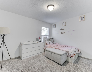 204 Shoreview Drive - Photo Thumbnail 33