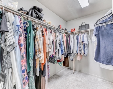 204 Shoreview Drive - Photo Thumbnail 32