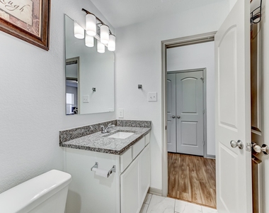 204 Shoreview Drive - Photo Thumbnail 36