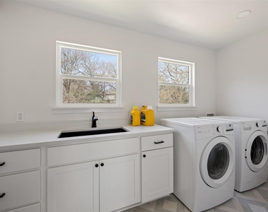 6104 Reicher Drive - Photo Thumbnail 26