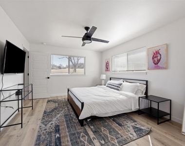 6104 Reicher Drive - Photo Thumbnail 15