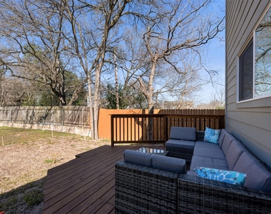 6104 Reicher Drive - Photo Thumbnail 27