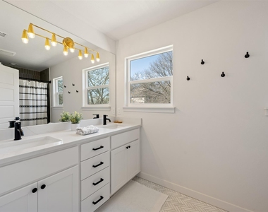 6104 Reicher Drive - Photo Thumbnail 23