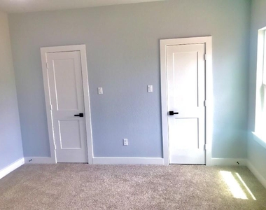 1839 Dewalt Street - Photo Thumbnail 13