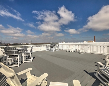 2206 Strand - Photo Thumbnail 23