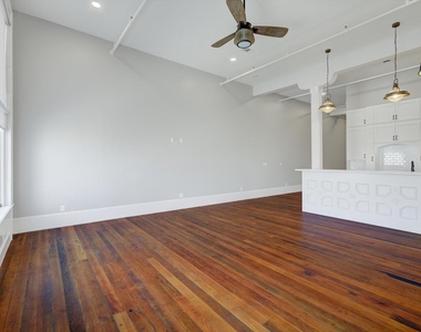 2206 Strand - Photo Thumbnail 8