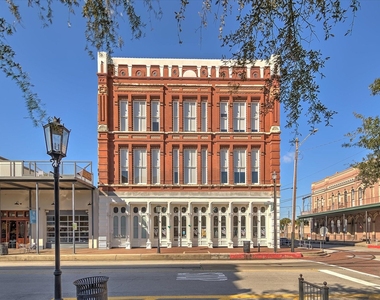 2206 Strand - Photo Thumbnail 2