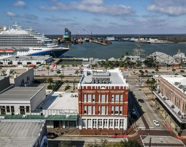 2206 Strand - Photo Thumbnail 38
