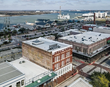 2206 Strand - Photo Thumbnail 42