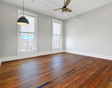 2206 Strand - Photo Thumbnail 9