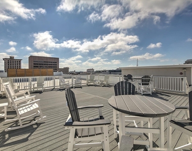 2206 Strand - Photo Thumbnail 25