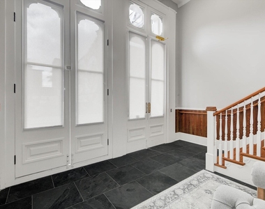 2206 Strand - Photo Thumbnail 3