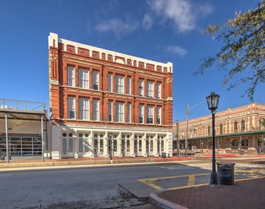 2206 Strand - Photo Thumbnail 1