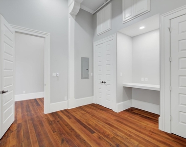 2206 Strand - Photo Thumbnail 16