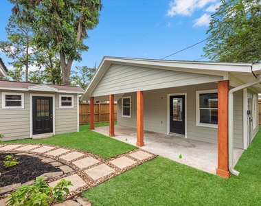 1826 Woodcrest Drive - Photo Thumbnail 19