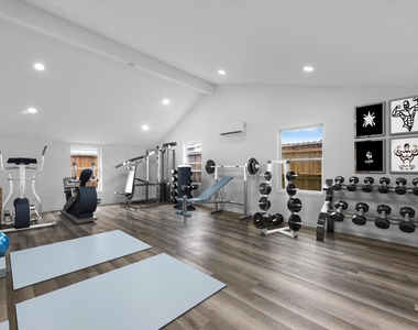 1826 Woodcrest Drive - Photo Thumbnail 22