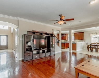 303 N Elder Grove Drive - Photo Thumbnail 10