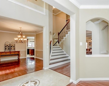 303 N Elder Grove Drive - Photo Thumbnail 5