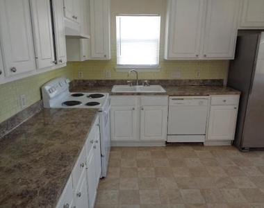 21406 Berry Vine Street - Photo Thumbnail 8