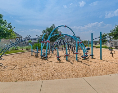 17515 Cypress Hilltop Way - Photo Thumbnail 35
