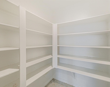 17515 Cypress Hilltop Way - Photo Thumbnail 11