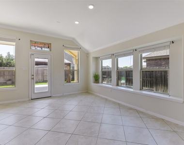17515 Cypress Hilltop Way - Photo Thumbnail 15