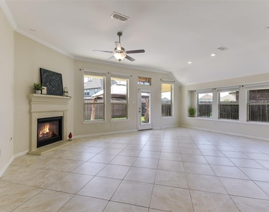 17515 Cypress Hilltop Way - Photo Thumbnail 7