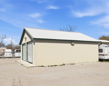 12123 West Dr - Photo Thumbnail 9