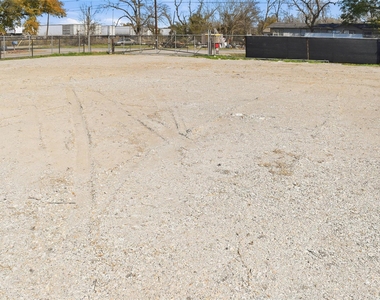12123 West Dr - Photo Thumbnail 8