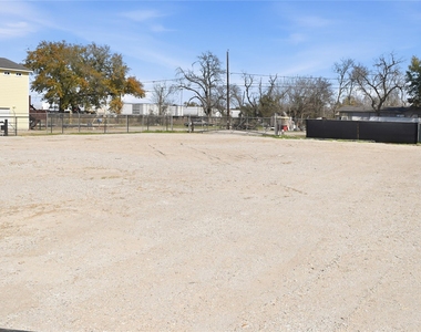 12123 West Dr - Photo Thumbnail 20