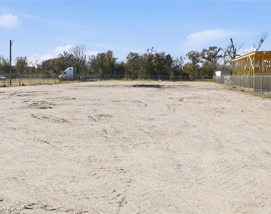 12123 West Dr - Photo Thumbnail 16