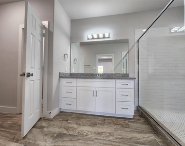 9710 Tuffly Street - Photo Thumbnail 7
