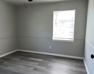 224 Stuart Street - Photo Thumbnail 19