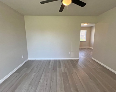 224 Stuart Street - Photo Thumbnail 6