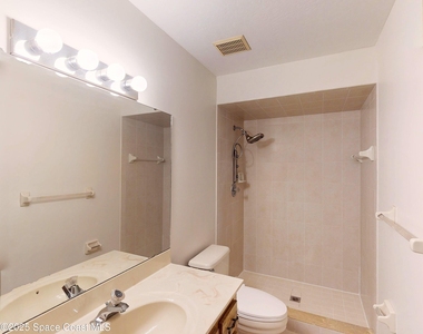 9017 Manchester Lane - Photo Thumbnail 15