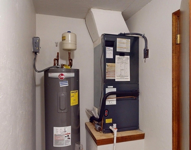 9017 Manchester Lane - Photo Thumbnail 27