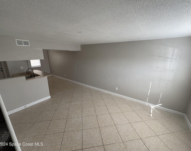 55 Needle Boulevard - Photo Thumbnail 6