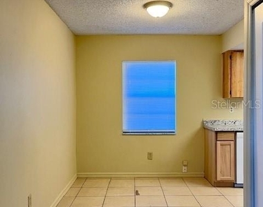 821 Margaret Street - Photo Thumbnail 3