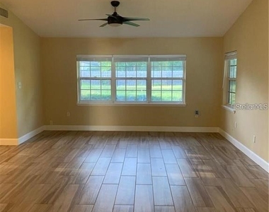 3090 Sunset Point Road - Photo Thumbnail 2