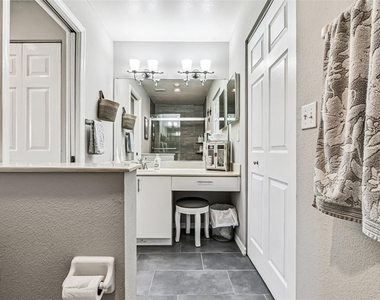 4210 Caddie Drive E - Photo Thumbnail 23