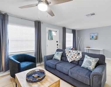 2272 16th Avenue Sw - Photo Thumbnail 8