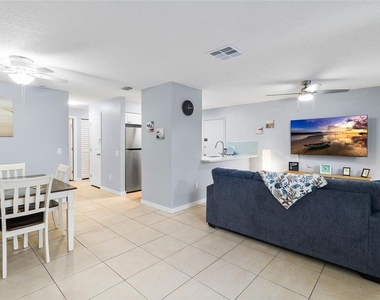 2272 16th Avenue Sw - Photo Thumbnail 9
