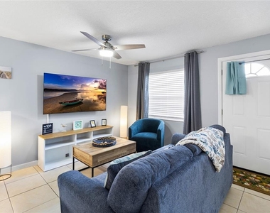 2272 16th Avenue Sw - Photo Thumbnail 6